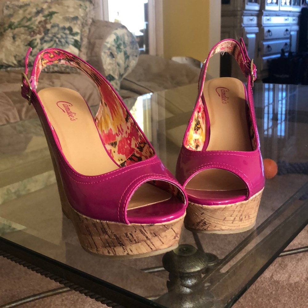 Candie’s wedges